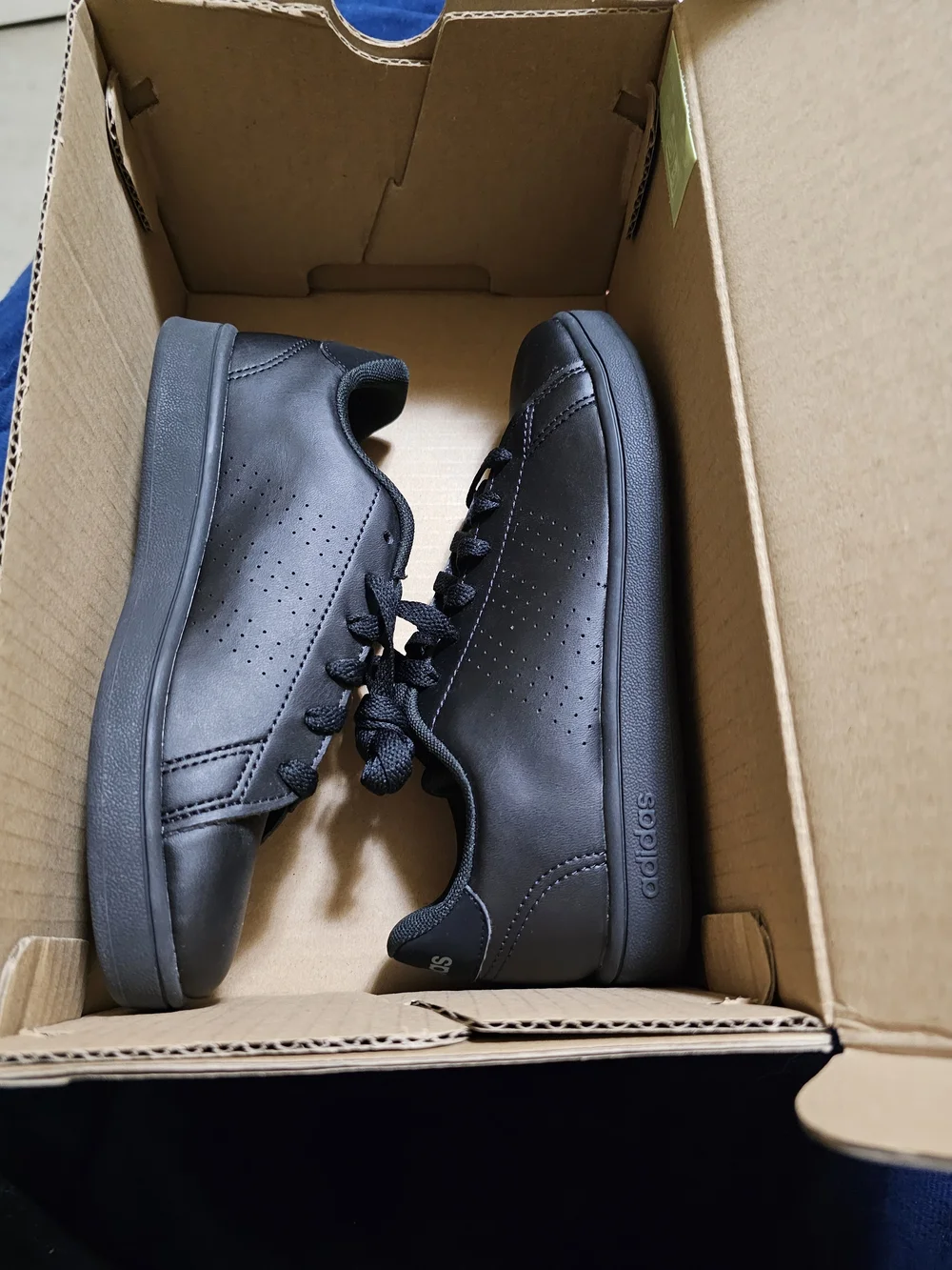 Adidas Kids Advantage K Black Low-Top Lace-Up Sneakers - Picture 8 of 8